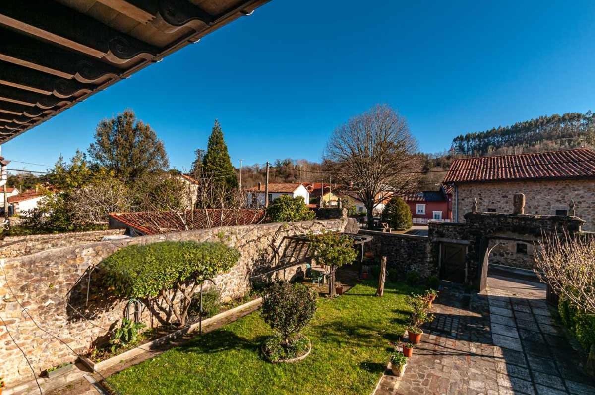 Casa rural Paco En pleno corazón de Cantabria muy cerca de la costa Carranceja Exterior foto